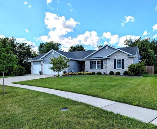 800 E Short Drive, Coal City, IL, 60416 | Card Image