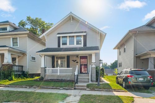 2027 Thompson Ave, Fort Wayne, IN, 46802-3745 | Card Image