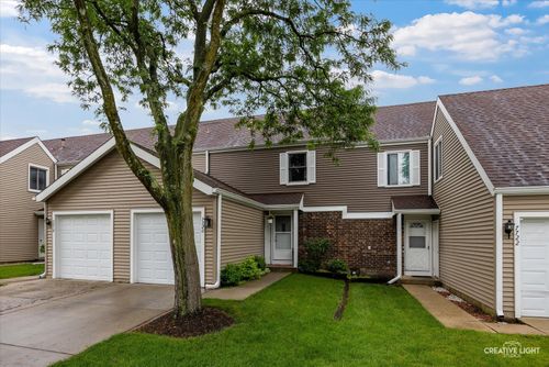 7720-7720 Bolton Way, Hanover Park, IL, 60133-2733 | Card Image
