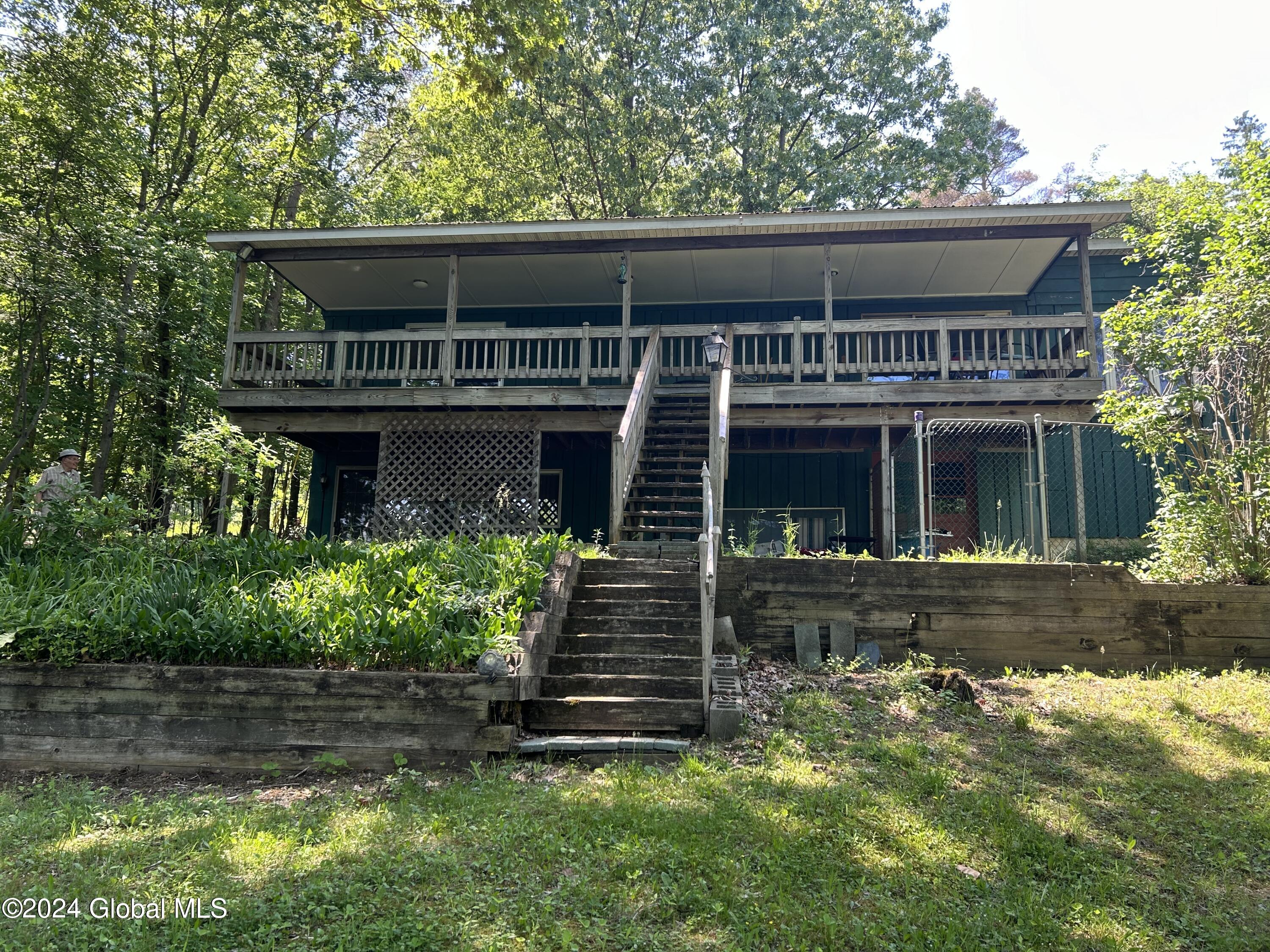 Shore Dr, Valatie, NY 12184