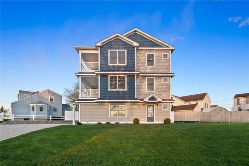 25 Scallop Shell Rd, Narragansett, RI, 02882-5353 | Card Image