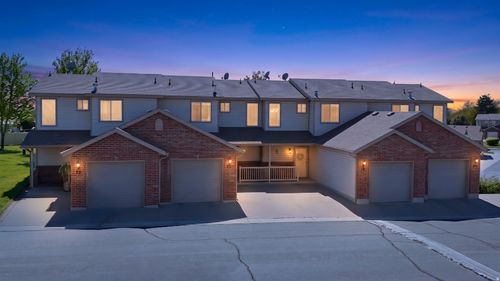 70-652 W 800 N, Clinton, UT, 84015-9453 | Card Image