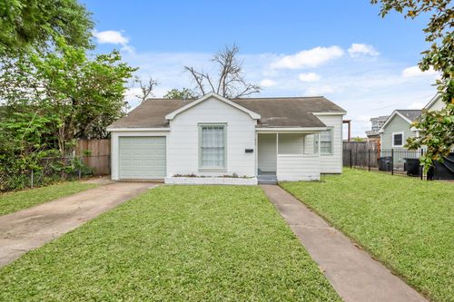927 Walling St, Houston, TX, 77009-3648 | Card Image