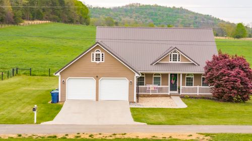 212 Daisy Ln, Somerset, KY, 42503-4373 | Card Image