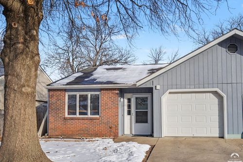 1708 E 21st Ter, Lawrence, KS, 66046-5410 | Card Image