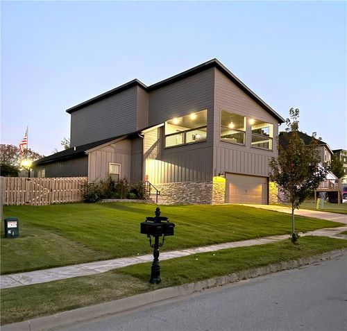 2588 N Justin Dr, Fayetteville, AR, 72704-5162 | Card Image