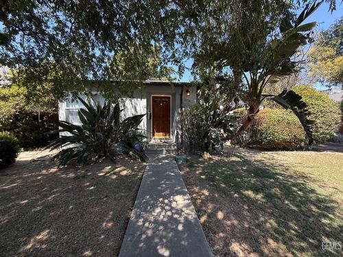 2716 17th Street, Bakersfield, CA, 93301 | Card Image