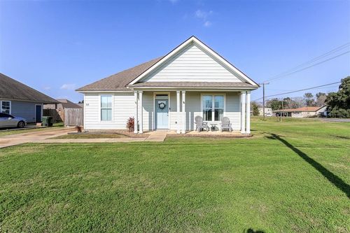412 Derouen St, Welsh, LA, 70591-5408 | Card Image