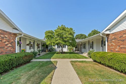 64-7432 Pinegrove Dr, Jenison, MI, 49428-7715 | Card Image