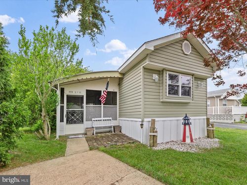 21770 F St, REHOBOTH BEACH, DE, 19971-8426 | Card Image