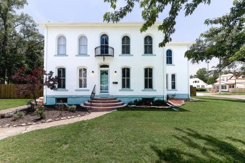 303 E 5th St, Newton, KS, 67114-2209 | Card Image