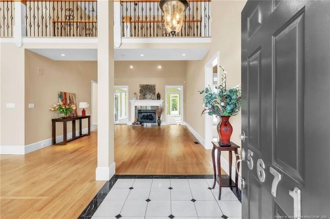 Gorgeous Entrance | Image 7