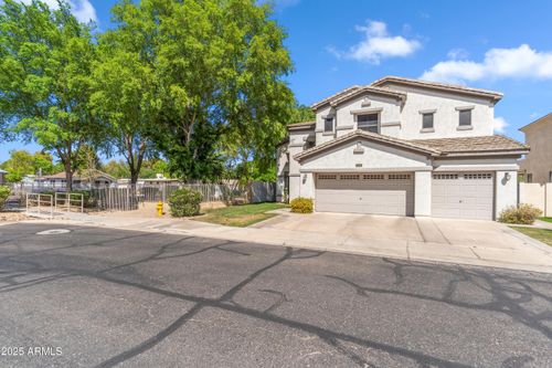 6409 N 11th Dr, Phoenix, AZ, 85013-1388 | Card Image