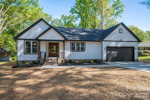 110 Johnson Ln, Cherryville, NC, 28021-9579 | Card Image