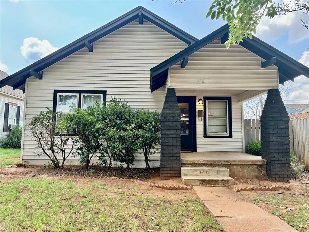 Franklin Ave, Weatherford, OK 73096