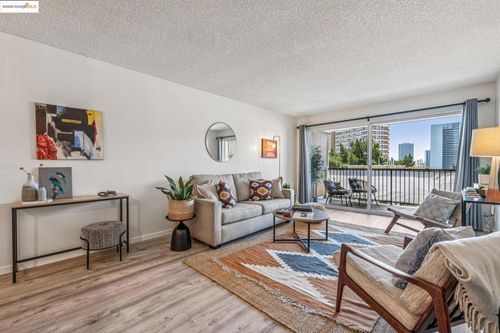 305-85 Vernon St, Oakland, CA, 94610-3040 | Card Image