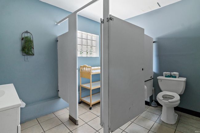 409 N 1 St St, Home with 0 bedrooms, 2 bathrooms and null parking in Gas City IN | Image 29
