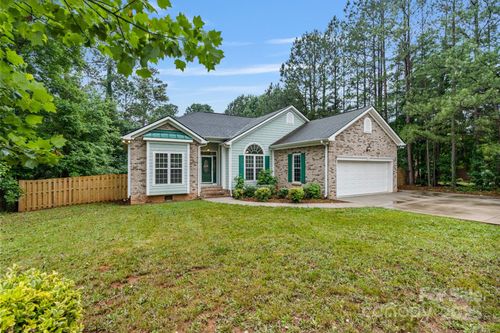 105 Stumpy Creek Rd, Mooresville, NC, 28117-8492 | Card Image