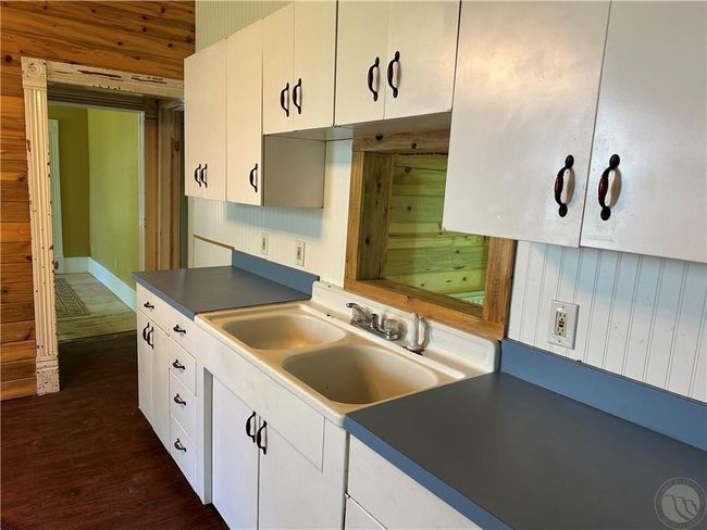 44 E 2 Nd Ave N, House other with 5 bedrooms, 2 bathrooms and null parking in Columbus MT | Image 10