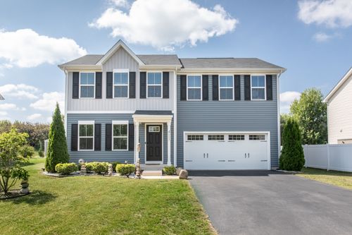 411 E Meadowdale Cir, Hampshire, IL, 60140-6813 | Card Image