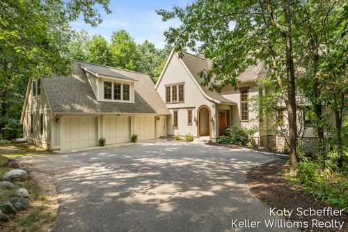 6065 W Back Forty Dr Ne, Belmont, MI, 49306-9066 | Card Image