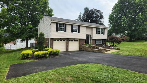 2583 Richard Rd, Wexford, PA, 15090-7961 | Card Image