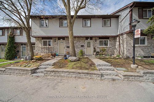 61-45 Hansen Rd N, Brampton, ON, L6V3C5 | Card Image