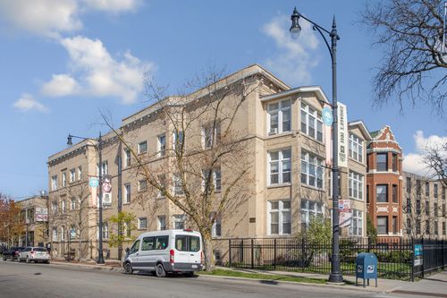 apt-303-7600 N Sheridan Rd, Chicago, IL, 60626-1445 | Card Image