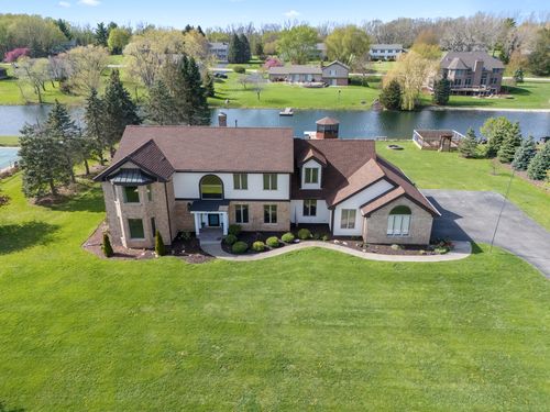 2208 Crystal Cir, Crystal Lake, IL, 60012-2210 | Card Image