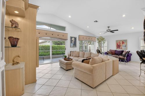 7170 Haviland Cir, Boynton Beach, FL, 33437-6465 | Card Image