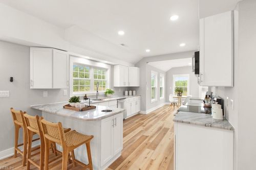 10104 Smiley Rd, Hayes, VA, 23072-4212 | Card Image