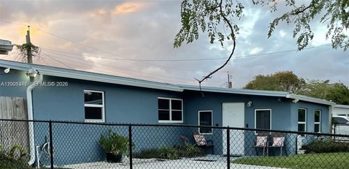 800 N 70th Ave, Hollywood, FL, 33024-7411 | Card Image