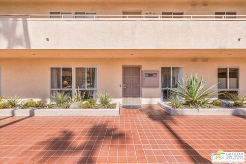 unit-102-277 E Alejo Rd, Palm Springs, CA, 92262-6082 | Card Image