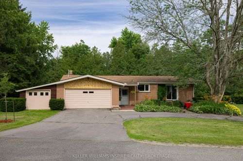 3 Helena Pl, Kingston, ON, K7L4V1 | Card Image