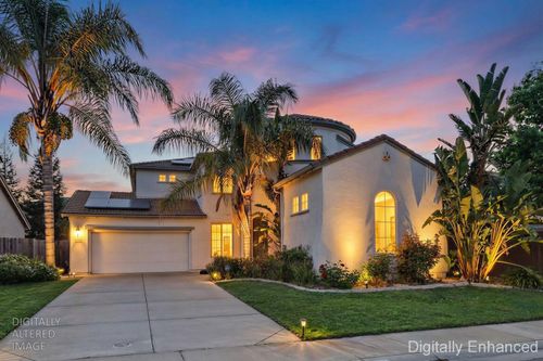 6829 Salvaterra Cir, Elk Grove, CA, 95757-3486 | Card Image
