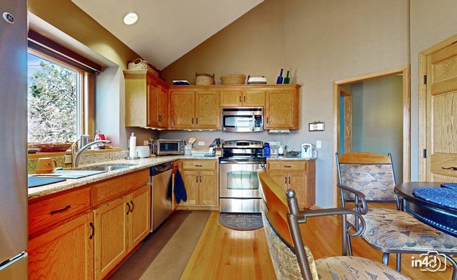 2232 Durand Dr, Townhouse with 2 bedrooms, 2 bathrooms and 2 parking in Downers Grove IL | Image 21