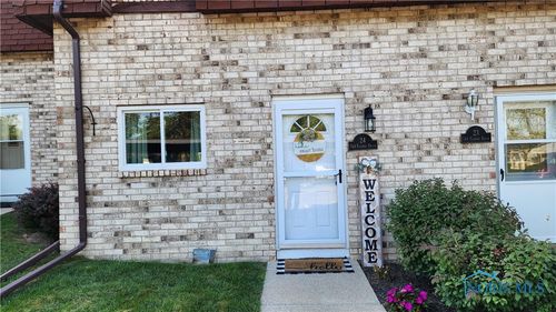 apt-24-744 Fairway Dr, Wauseon, OH, 43567-9202 | Card Image