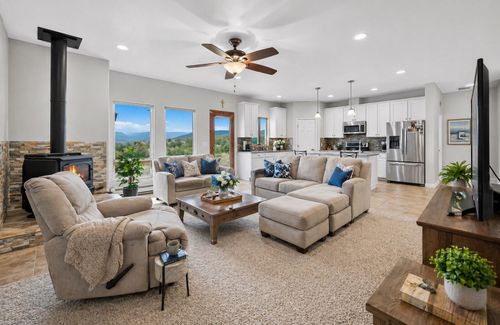 2 Lady Hawk Ln, Ojo Caliente, NM, 87549-7005 | Card Image