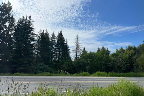 1611 E End Rd, Homer, AK, 99603-7216 | Card Image