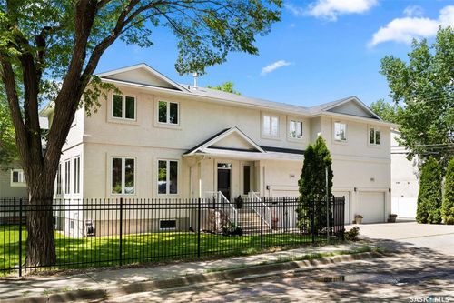 1980 Ottawa St, Regina, SK, S4P1P6 | Card Image