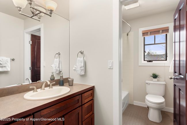 314 Sopris Cir, House other with 3 bedrooms, 3 bathrooms and 2 parking in Basalt CO | Image 22