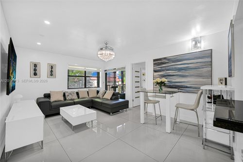 23-39-6535 W 26th Dr, Hialeah, FL, 33016-2887 | Card Image