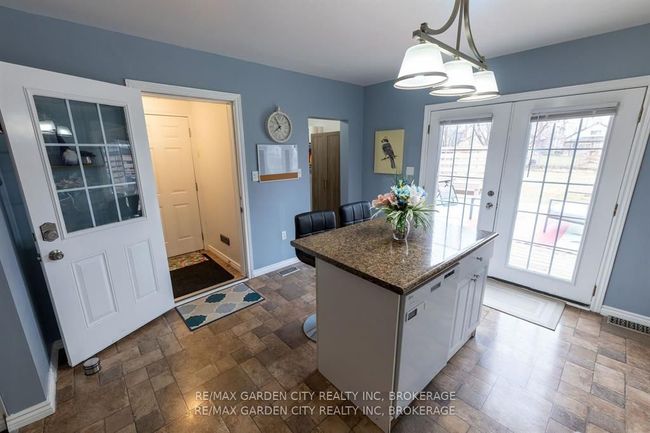 177 Welland St, House other with 3 bedrooms, 1 bathrooms and 2 parking in Port Colborne ON | Image 5