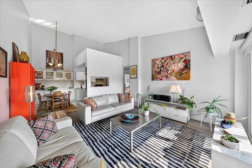 2410-202 Braeglen Close Sw, Calgary, AB, T2W2B1 | Card Image