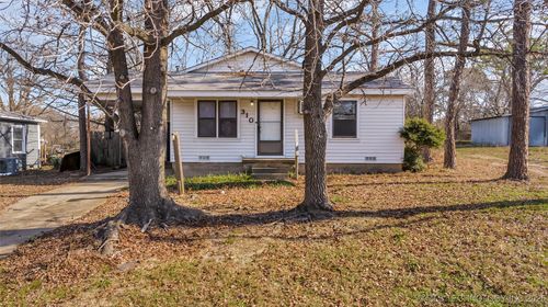 310 G Se, Ardmore, OK, 73401 | Card Image