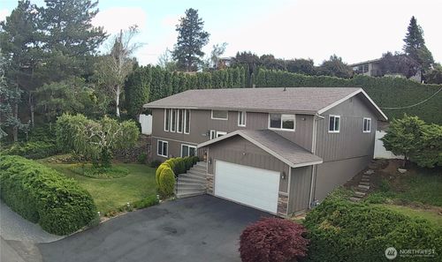 7909 Englewood Crest Dr, Yakima, WA, 98908-1116 | Card Image