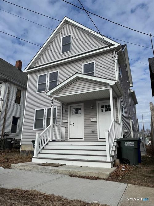 695 Shelton St, Bridgeport, CT, 06608-1716 | Card Image