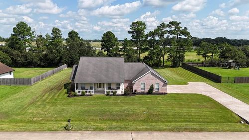 544 Meadow Ln, Winnie, TX, 77665-8554 | Card Image