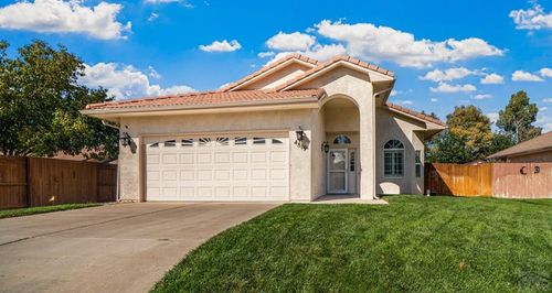 4819 Walnutcrest Ct, Pueblo, CO, 81005-5552 | Card Image