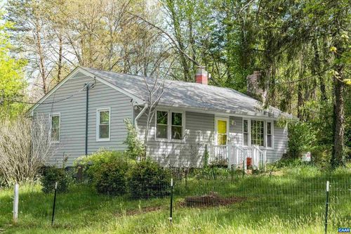 6554 Esmont Rd, KEENE, VA, 22946-1704 | Card Image